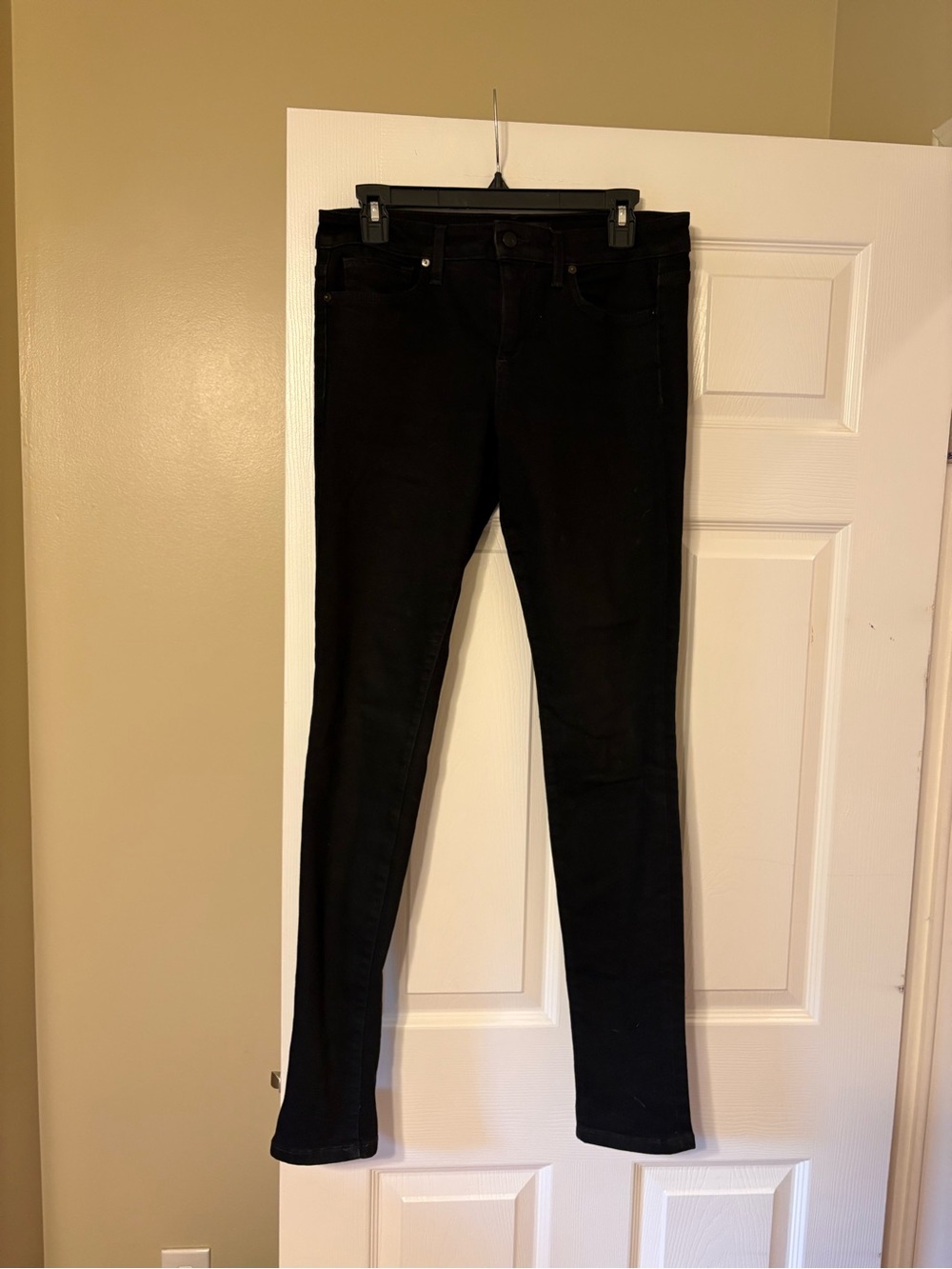 Joe's Jeans Black Skinny Women's Jeans - Classic Slim Cut